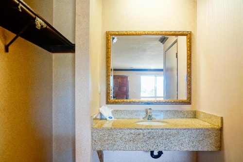 Touristlodge image 25